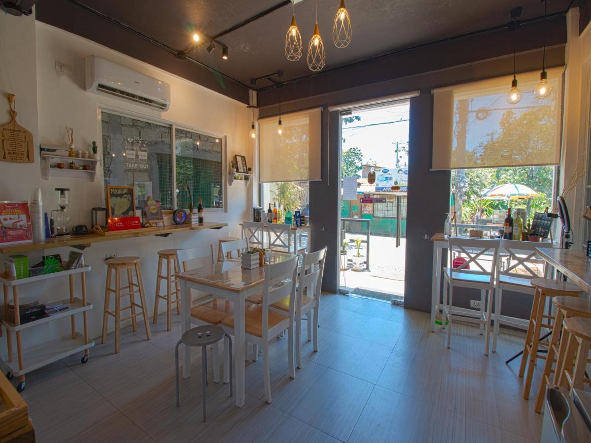 Hometel Barrio House Mactan Lapu-Lapu City Bagian luar foto