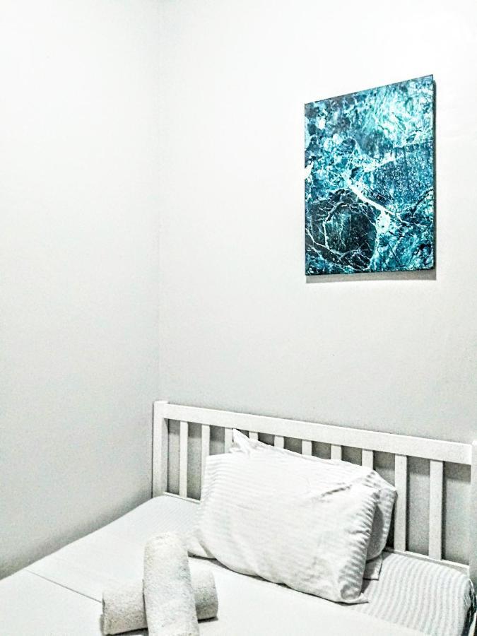 Hometel Barrio House Mactan Lapu-Lapu City Bagian luar foto