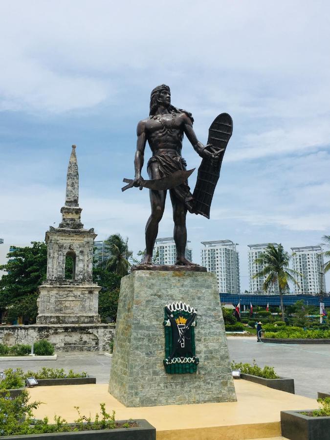 Hometel Barrio House Mactan Lapu-Lapu City Bagian luar foto