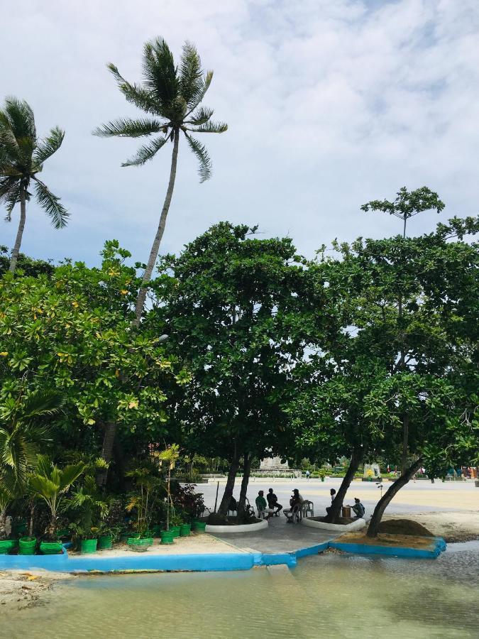 Hometel Barrio House Mactan Lapu-Lapu City Bagian luar foto