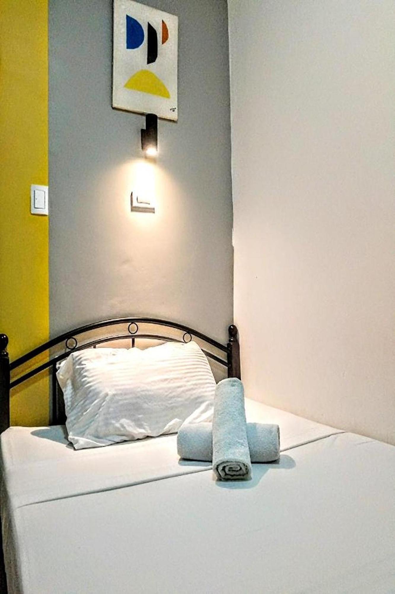 Hometel Barrio House Mactan Lapu-Lapu City Bagian luar foto