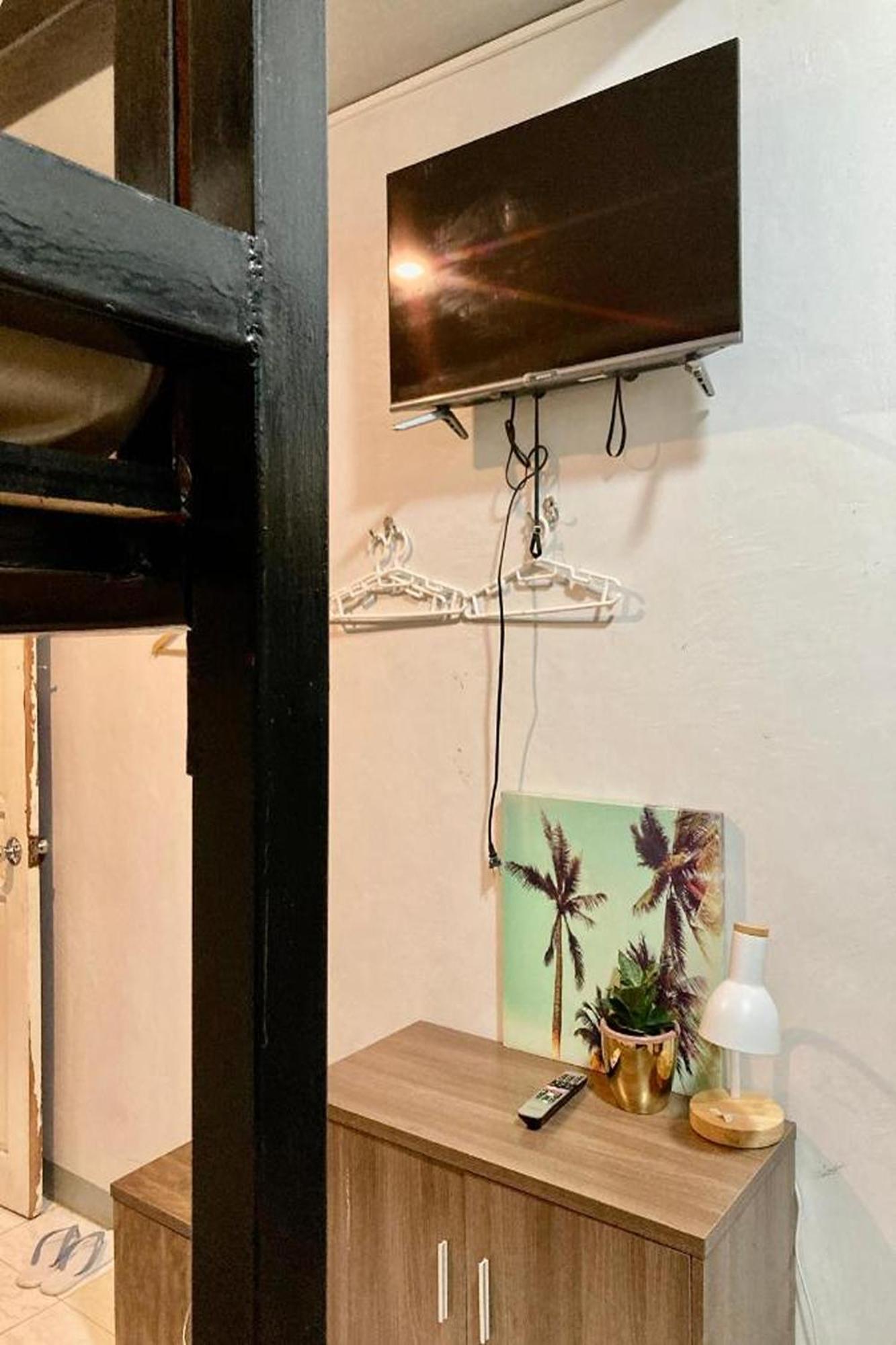 Hometel Barrio House Mactan Lapu-Lapu City Bagian luar foto