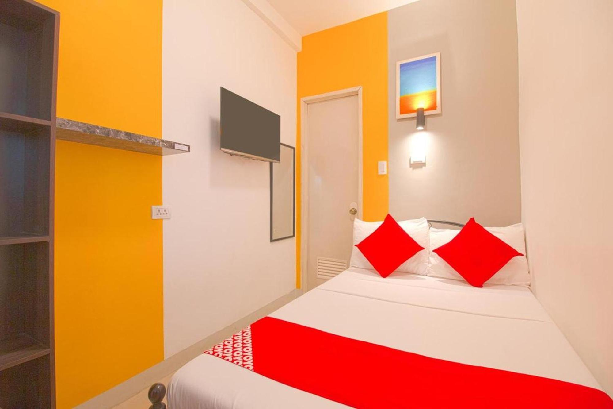 Hometel Barrio House Mactan Lapu-Lapu City Bagian luar foto
